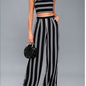 Lulu’s two piece black and white pants set